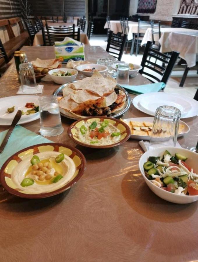 Madaba Camp Resort Екстериор снимка